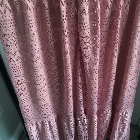 💖Wear Pink💖 Pink eyelet Dress - Picture 3 of 7